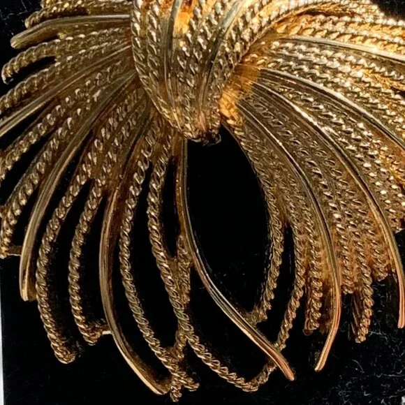 Vtg Monet Cascading Knotted Rope Brooch - Picture 2 of 9